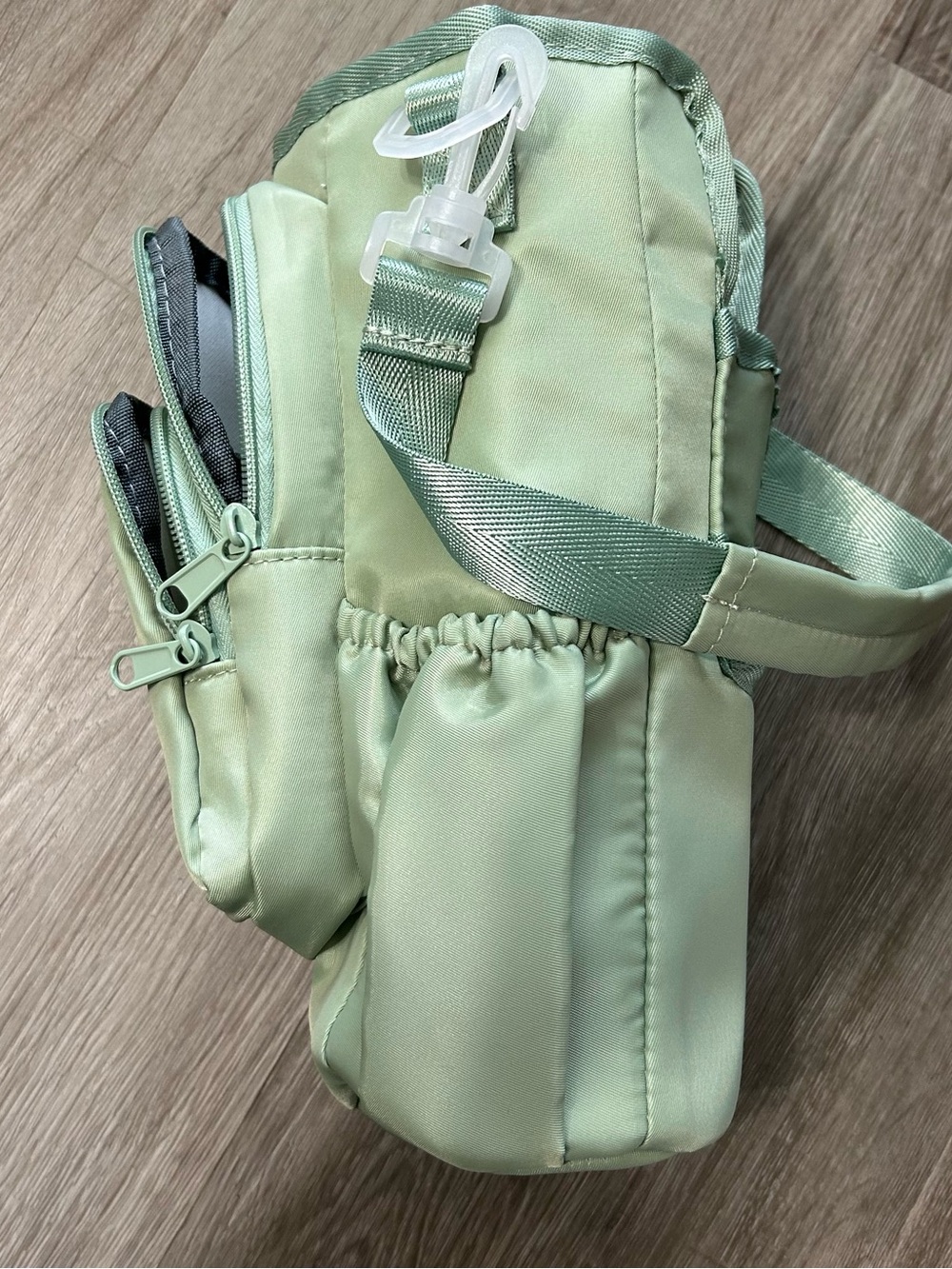 Green Insulated Bottle Carrier Fits 30-40oz Tumbler w/Pockets - Picture 6 of 6